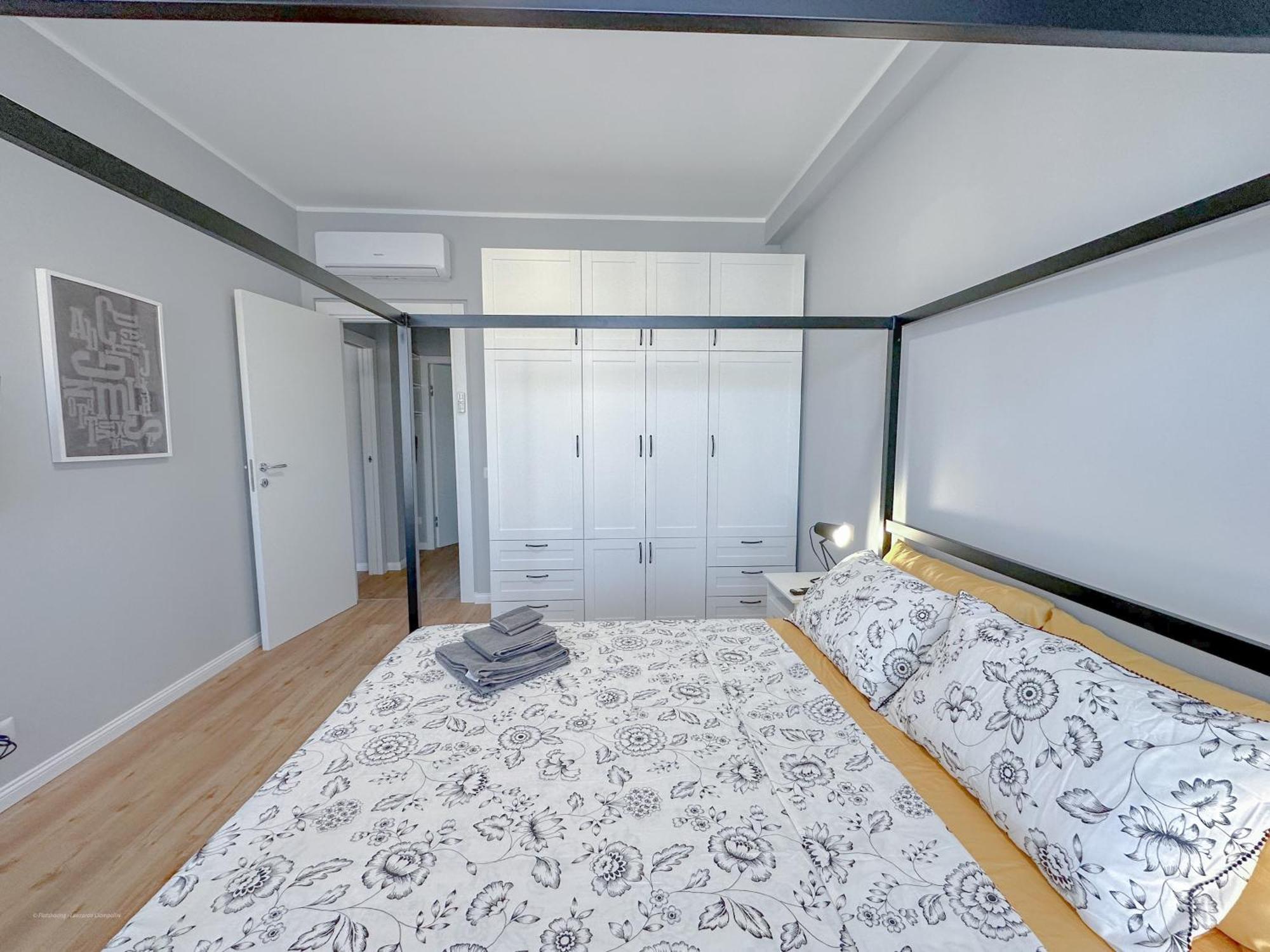 Torre 24 - Luxury Naviglio Suite Mailand Exterior foto